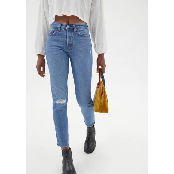 Levi's WEDGIE Premium High Rise  Jeans size 25 - Picture 2 of 10